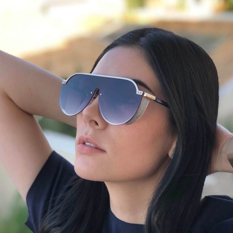 saline.com.br oculos de sol poly dourado 1