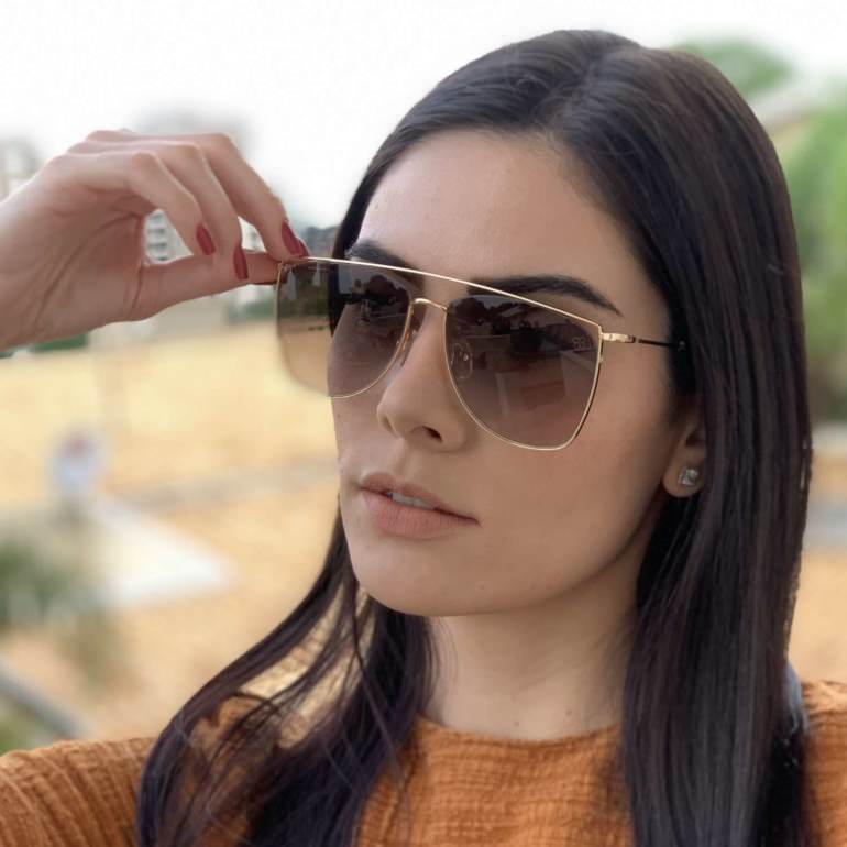 saline.com.br oculos de sol carina dourado com lente verde 2