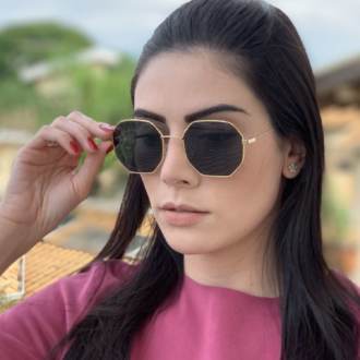 oculos de sol quadrado dourado com preto elisa 4 0 3