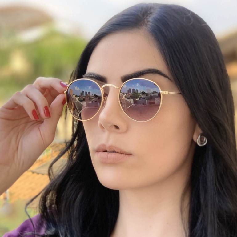 safine com br oculos de sol redondo preto com dourado laura 3
