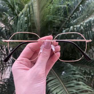 safine com br oculos de grau quadrado dourado com preto carol 1