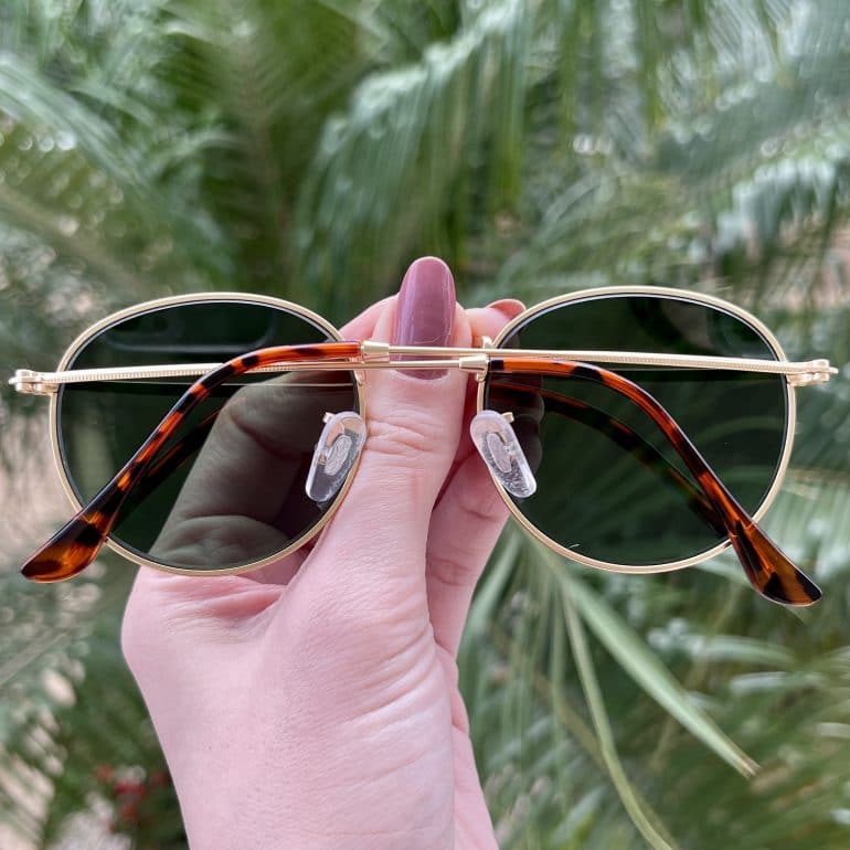 Óculos de Sol Redondo Dourado com Verde Ceci
