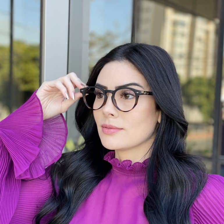 Óculos de Grau Redondo Preto com Tartaruga Nadia