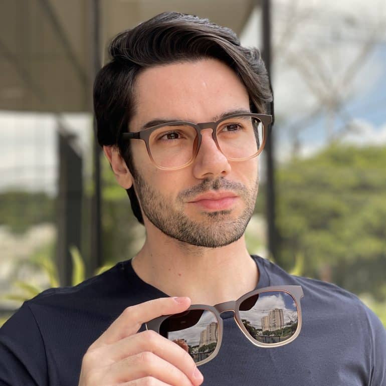Óculos 2 em 1 Clip-On Masculino Quadrado Marrom e Transparente Jean 3