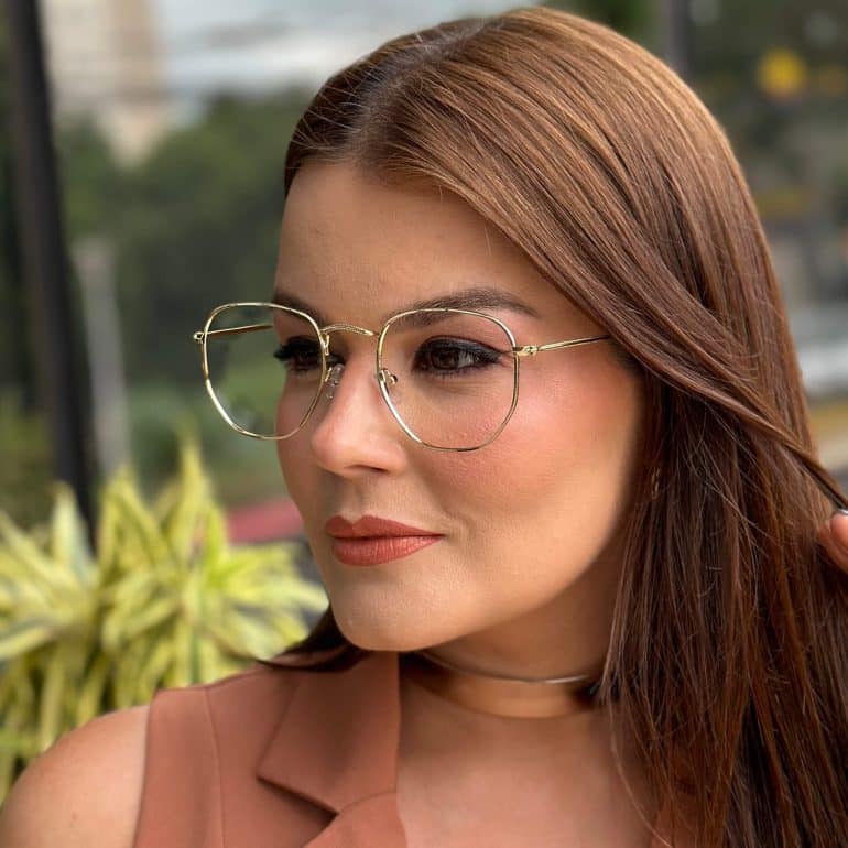 safine com br oculos de grau feminino hexagonal dourado polly 4