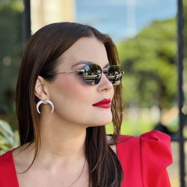 safine com br oculos de sol feminino oval preto julie 2