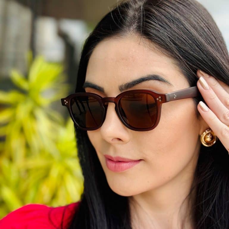 safine com br oculos de sol feminino quadrado marrom vivi 1