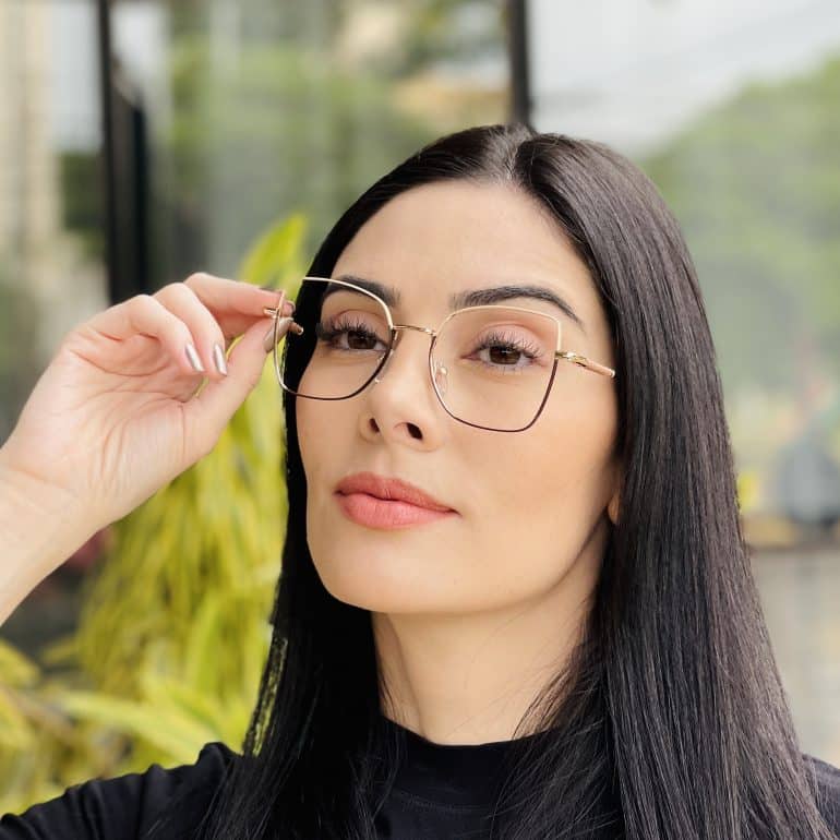 safine com br oculos de grau feminino quadrado nude e marrom yasmim 1