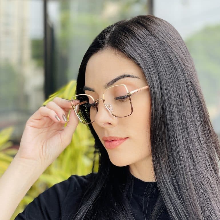 safine com br oculos de grau feminino quadrado nude e marrom yasmim 2