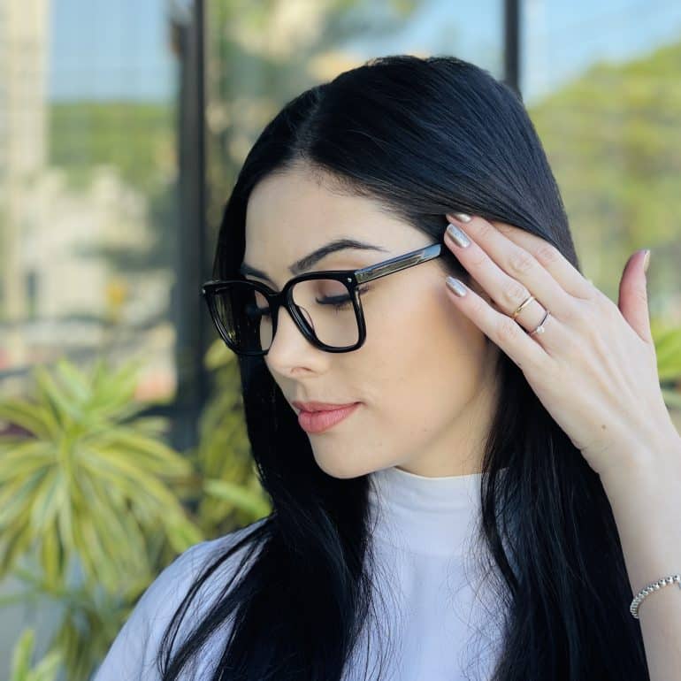 Óculos de Grau Feminino Quadrado Preto Babi - Safine