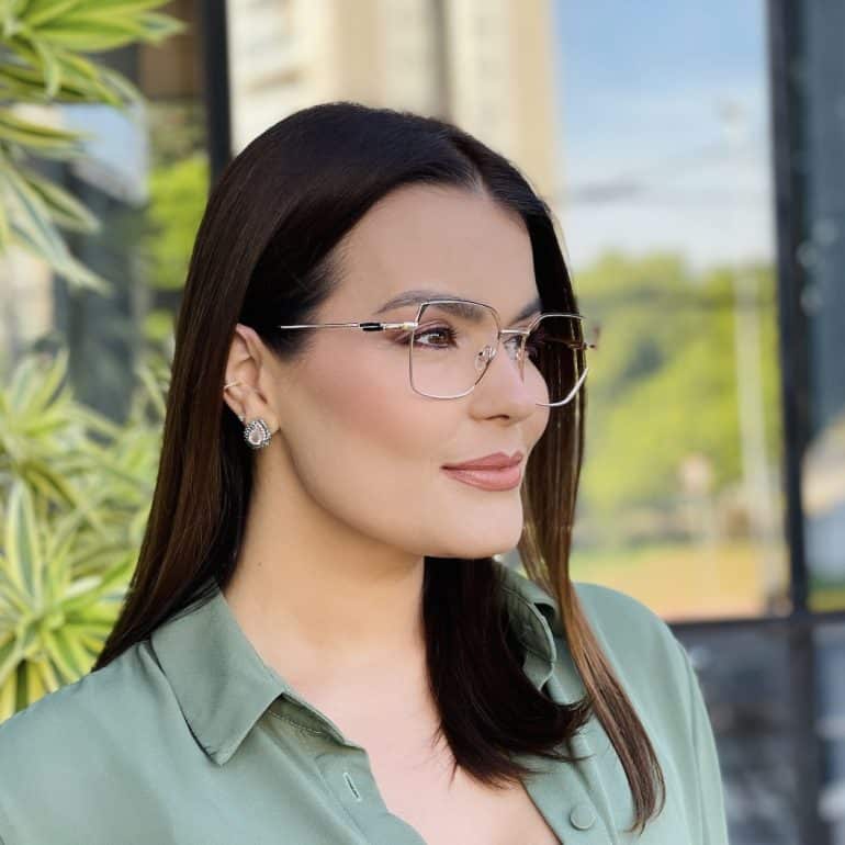 safine com br oculos de grau feminino quadrado preto e dourado thais 3