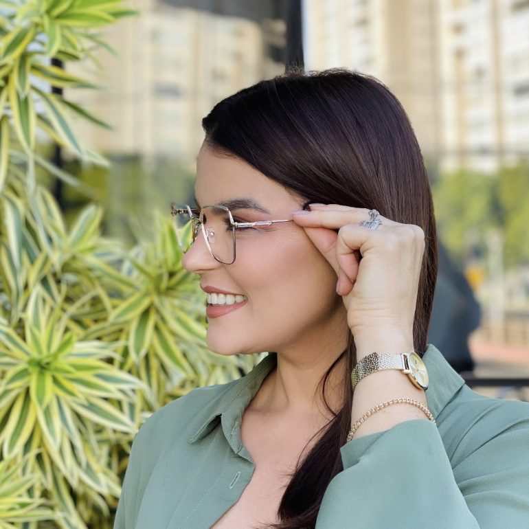 safine com br oculos de grau feminino quadrado verde thais 1