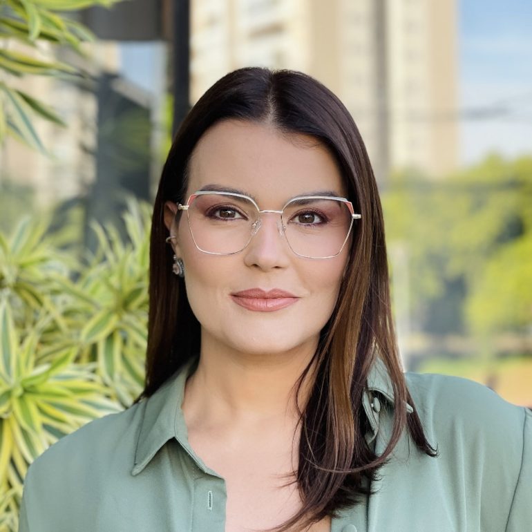 safine com br oculos de grau feminino quadrado verde thais 2