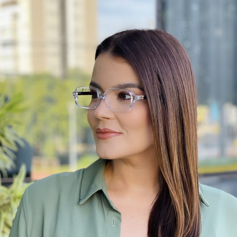 safine com br oculos de grau feminino retangular transparente milla 1