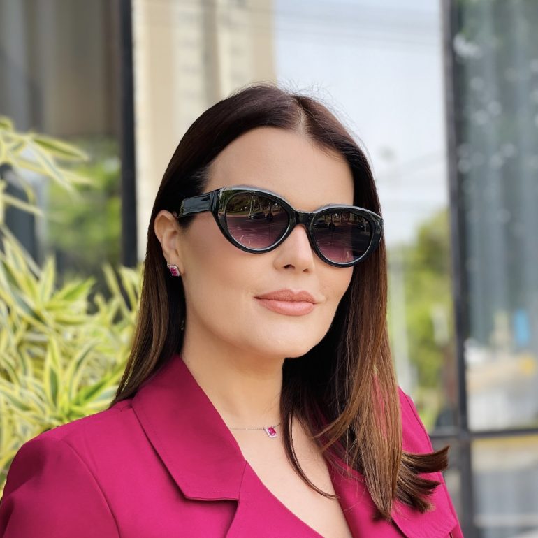 safine com br oculos de sol feminino oval preto maiza