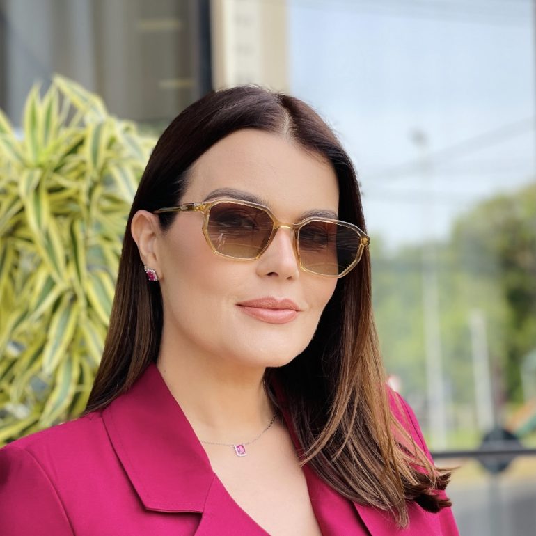 safine com br oculos de sol feminino quadrado champanhe mayla