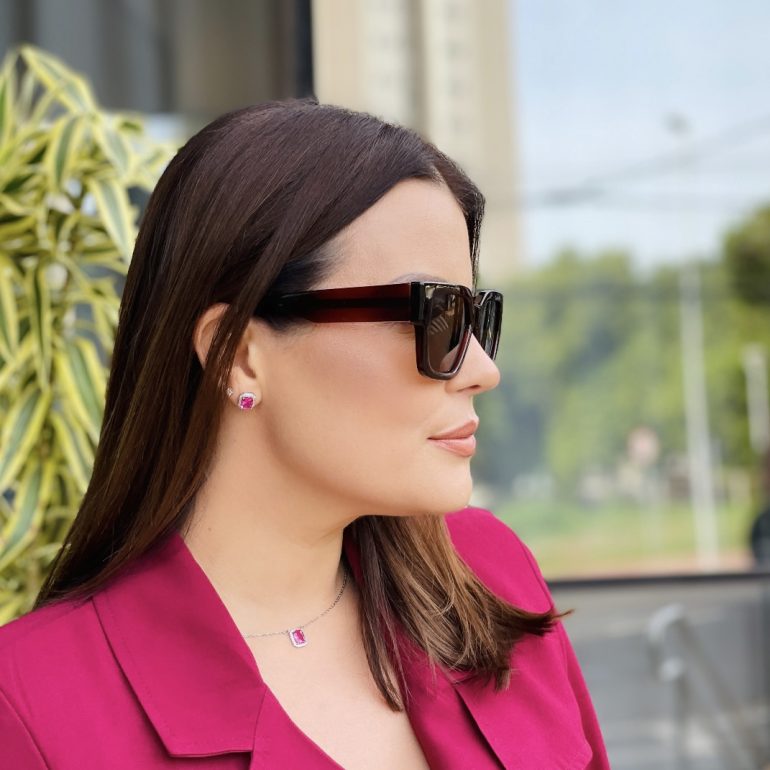 safine com br oculos de sol feminino quadrado marrom liz 1