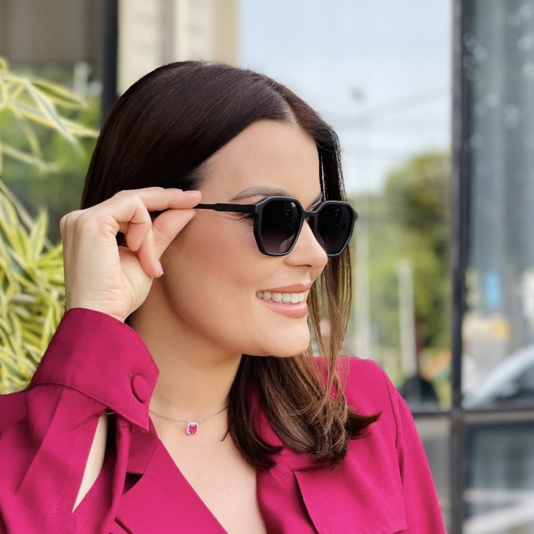 safine com br oculos de sol feminino quadrado preto fosco mayla 1