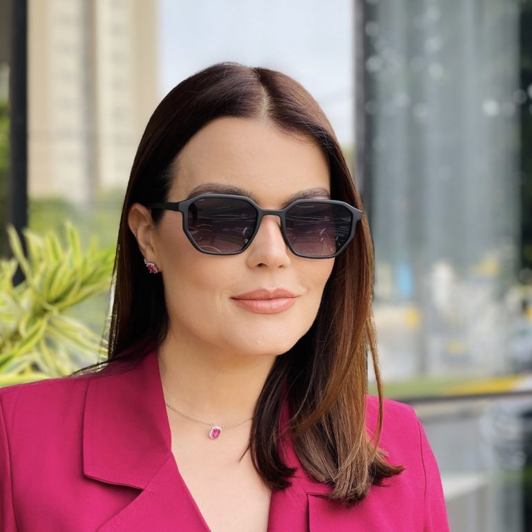 safine com br oculos de sol feminino quadrado preto fosco mayla 2