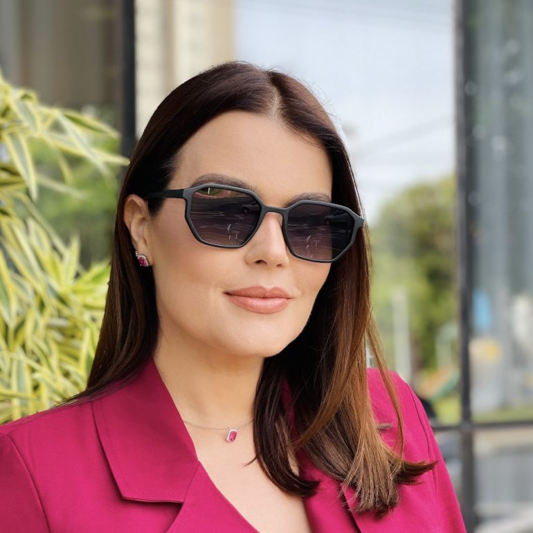 safine com br oculos de sol feminino quadrado preto fosco mayla