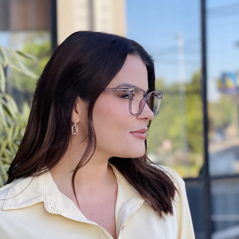 safine com br oculos de grau feminino quadrado cinza clara 2