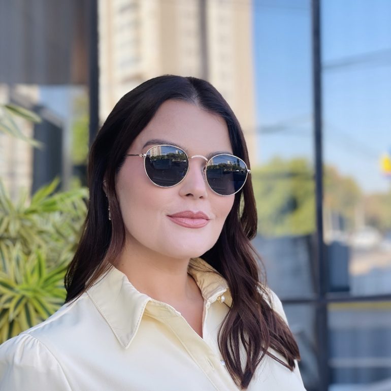 safine com br oculos de sol feminino redondo preto e dourado luiza
