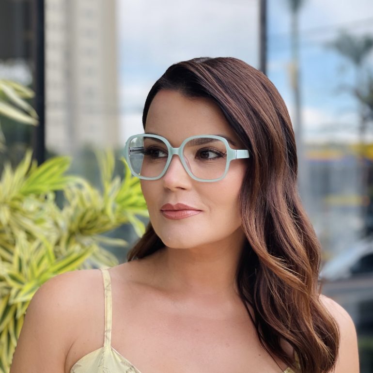 safine com br oculos de grau feminino quadrado verde agua adele 1