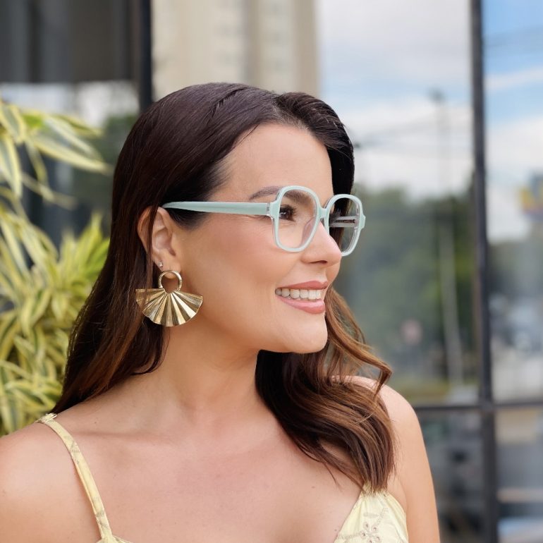 safine com br oculos de grau feminino quadrado verde agua adele 3