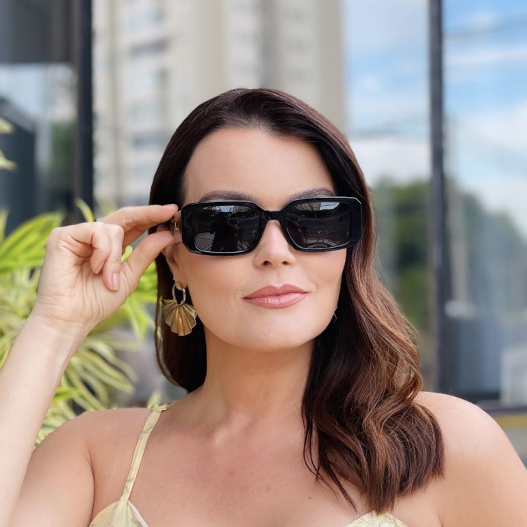 safine com br oculos de sol feminino retangular preto virginia 2