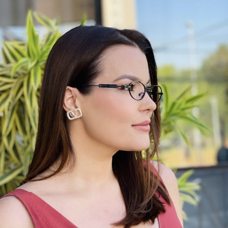 safine com br oculos de grau feminino oval preto virginia 3