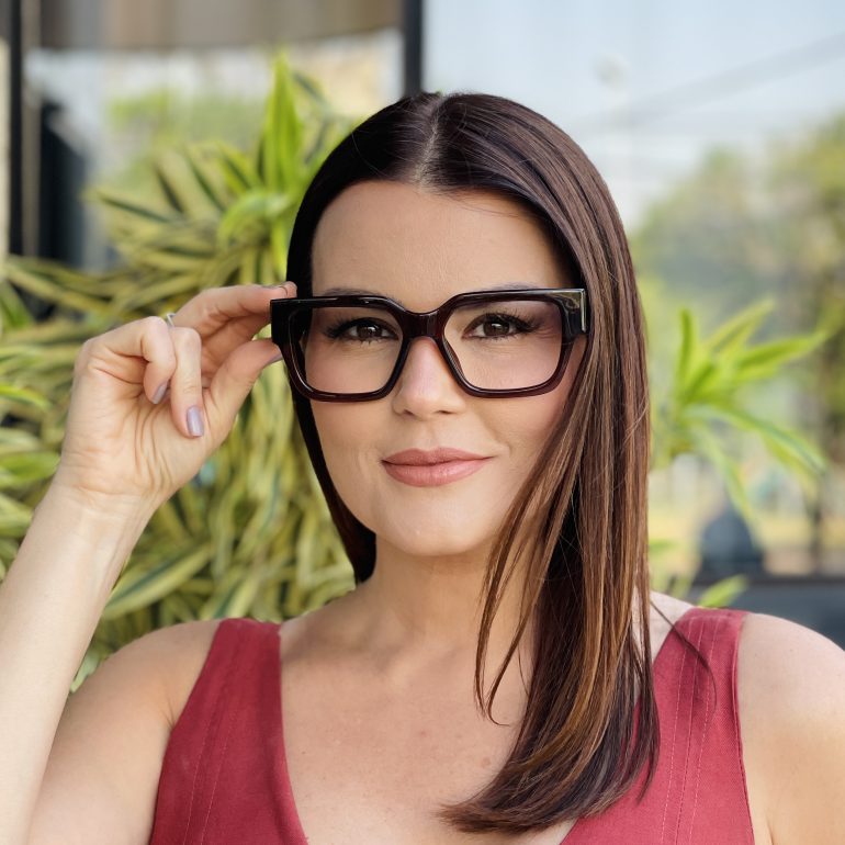 safine com br oculos de grau feminino quadrado marrom liz 2 0