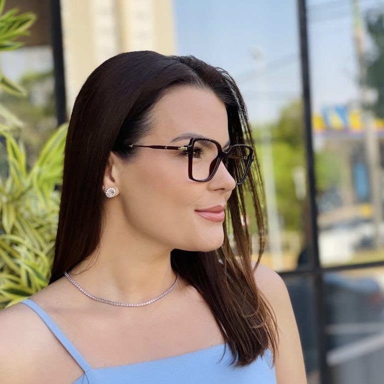 safine com br oculos de grau feminino quadrado marsala livia 2
