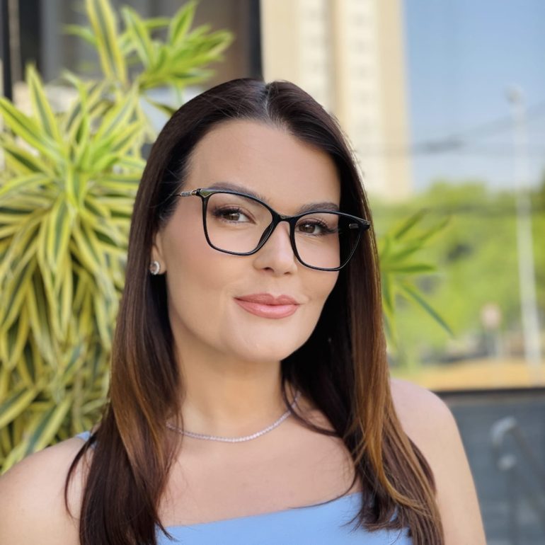 safine com br oculos de grau feminino quadrado preto emily 3