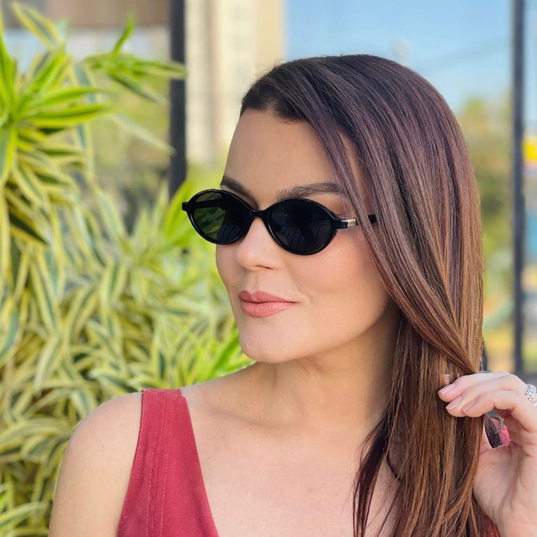 safine com br oculos de sol feminino oval preto mia 2 0 2