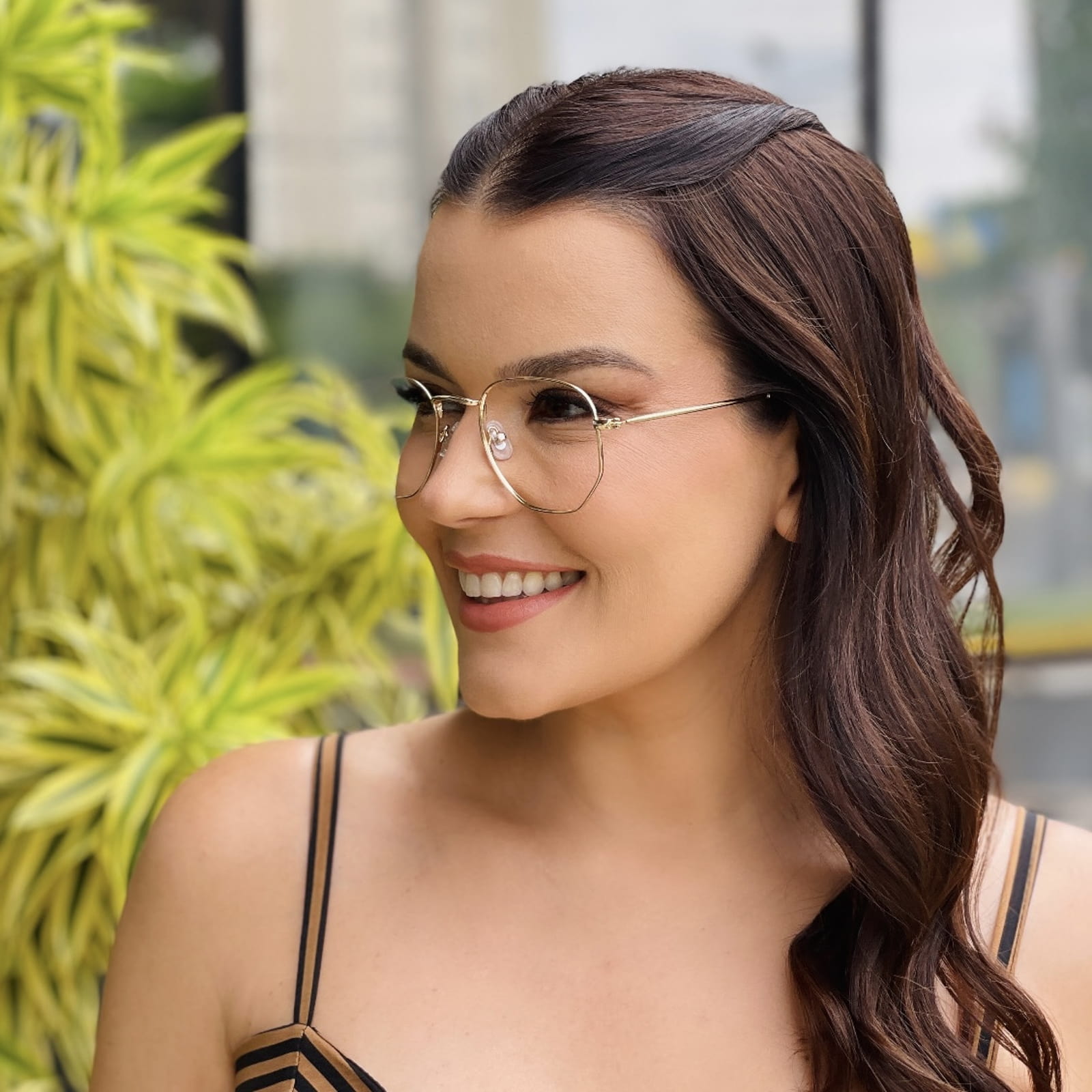 safine com br oculos de grau feminino hexagonal dourado laura 2 safine com br oculos de grau feminino hexagonal dourado laura 2