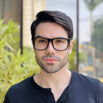 safine com br oculos de grau quadrado preto e azul caio 2 0 2