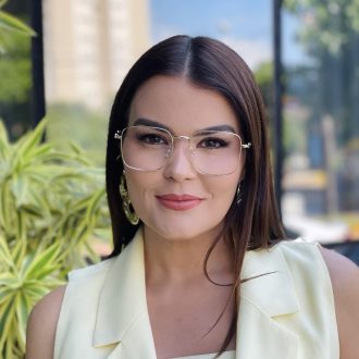 safine com br oculos de grau feminino quadrado preto sabrina 2 0 3