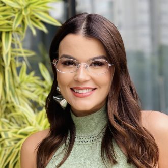 safine com br oculos de grau feminino em titanio oval prata mari