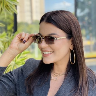 safine com br oculos de sol feminino retangular marrom e dourado naomi