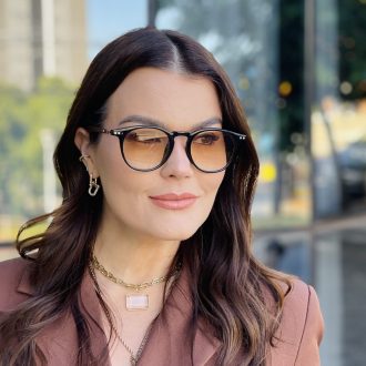 safine com br oculos de sol feminino redondo preto e amarelo monalisa 1