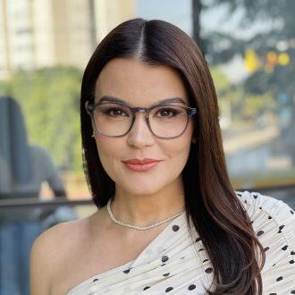safine com br oculos de grau feminino quadrado cinza carla 1